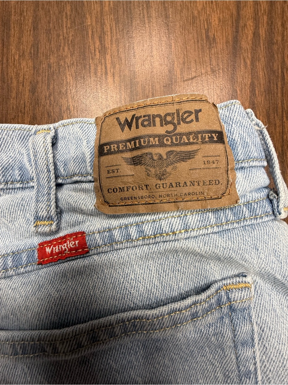 Wrangler Men’s Light Wash Loose Jeans in Size 34” x 34” Stretch Fabric Premium - Picture 14 of 15